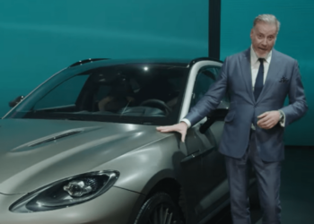 Aston Martin DBX707