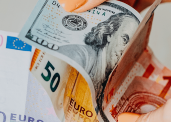 euro dolár