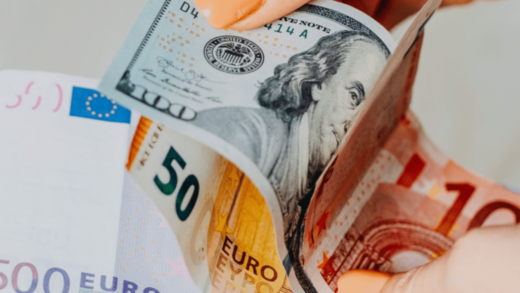 euro dolár