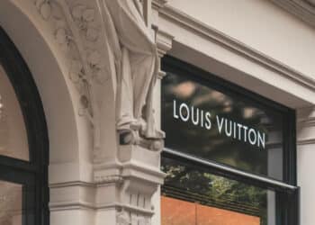 Luxusná značka LVMH je už medzi najväčšími firmami sveta!
