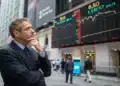Investor akcie Wall Street