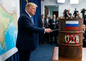 Trump India Rusko ropa