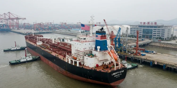 USA Tanker Ropa Čína